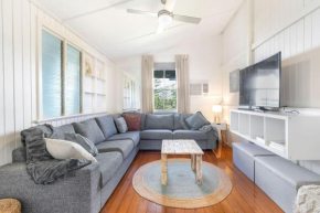 Cosy Queensland Charm - A Family, Friendly Cottage